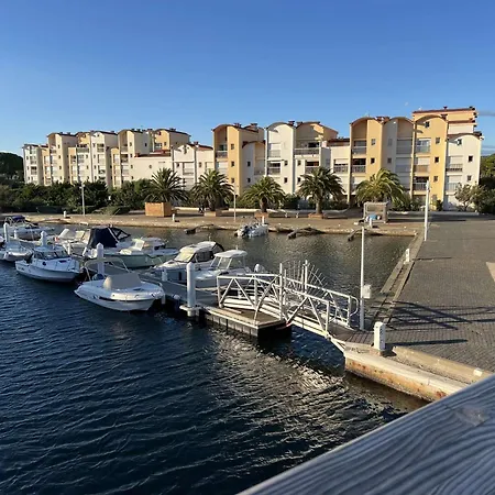 Aig_183 Renove Avec Terrasse Et Vue Exceptionnelle Sur La Marina, L'etang Et Le Village De דירה *
